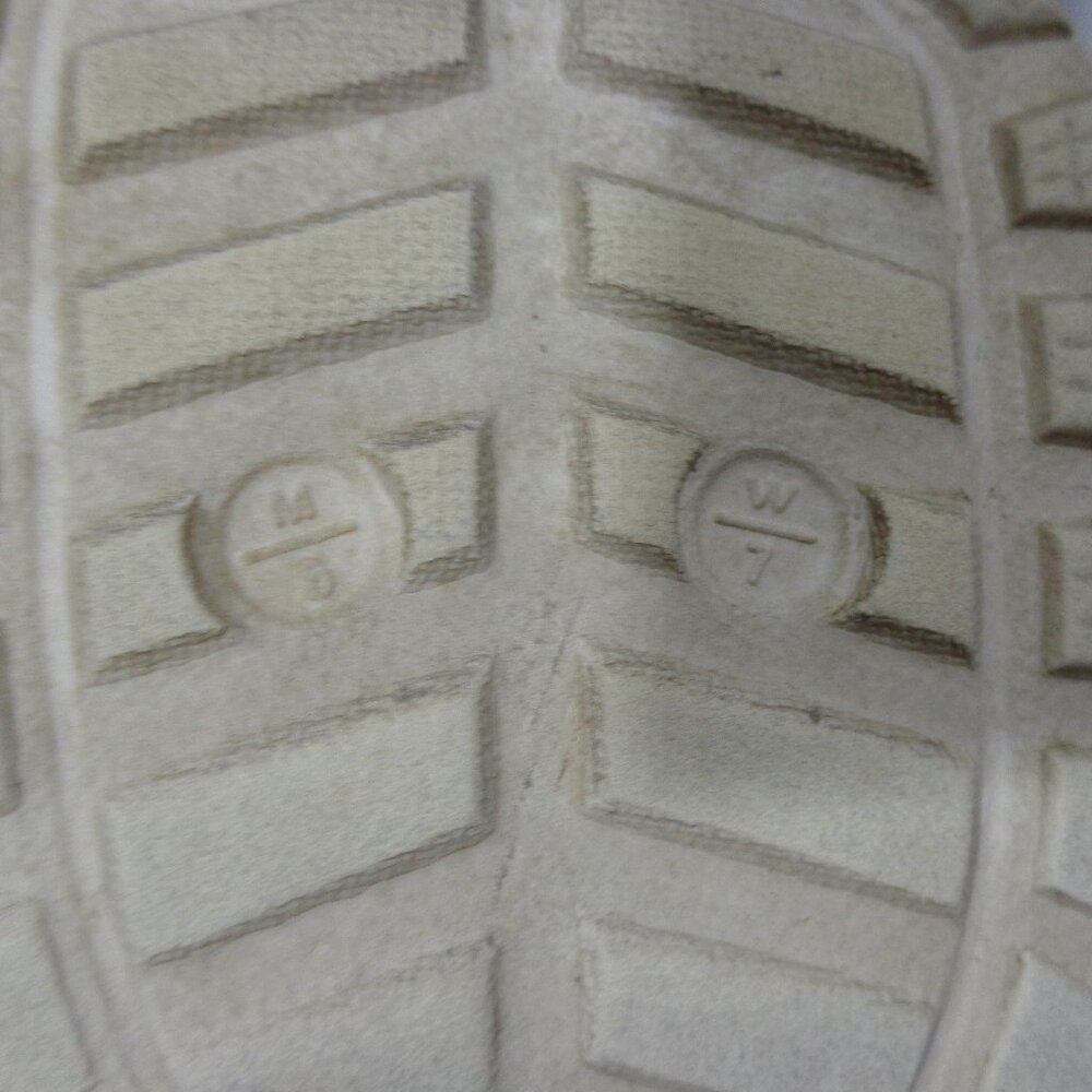 Crocs Unisex Dual Comfort Fleece Lined White Clog Shoe Size Men’s 5 Women’s 7 - Picture 7 of 8